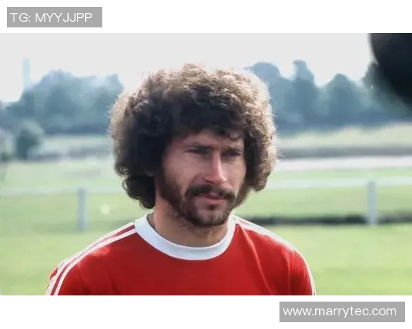 女星与足球明星的名字全解析盘点那些闪耀的运动与娱乐界交汇的璀璨明星